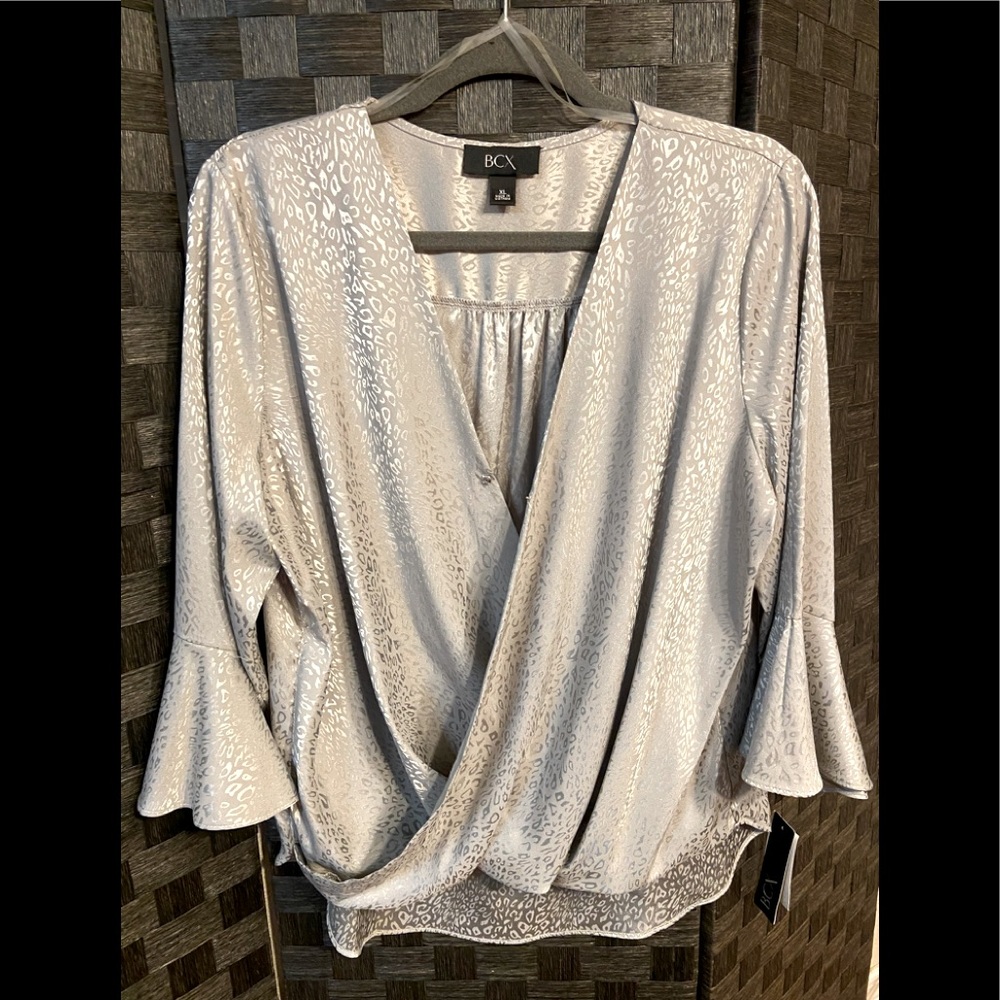 NWT Women’s Silver/Grey Animal Print Faux Wrap Blouse. BCX brand, XL…